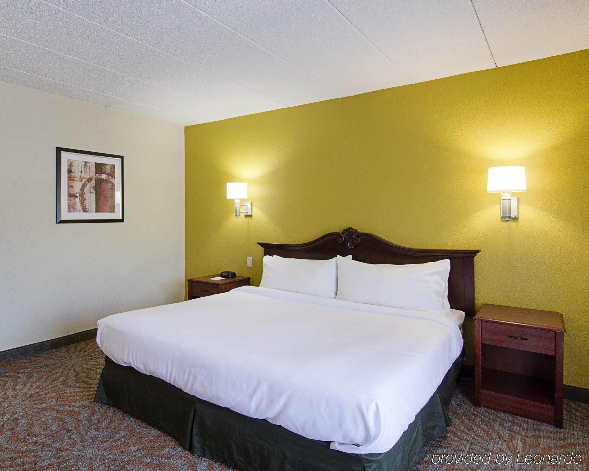 Suburban Extended Stay Hotel Worcester Exterior photo