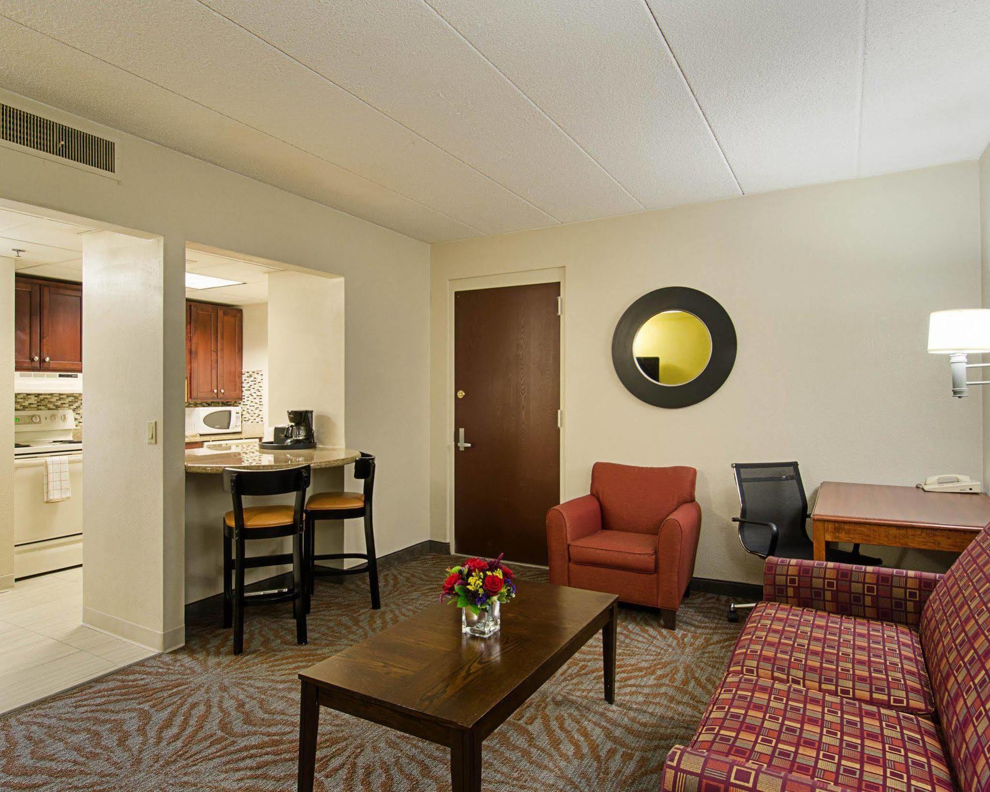 Suburban Extended Stay Hotel Worcester Exterior photo